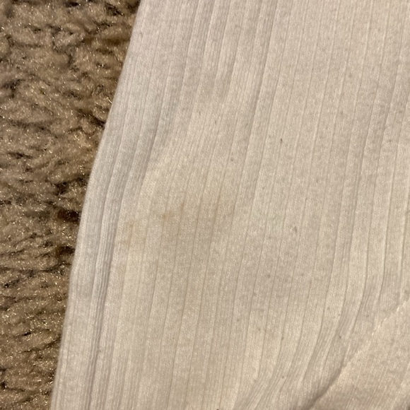 3/$10 Gap whitish/beigish button up organic cotton footed sleeper. - Picture 4 of 9